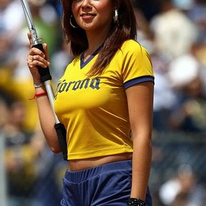 mexican soccer cheerleaders 03