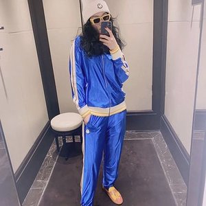 Silky tracksuit