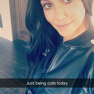 3956E7D500000578-3835240-Play_time_Kourtney_Kardashian_was_seen_having_some_fun_on_Snapch-m-13_1476309203582.jpg