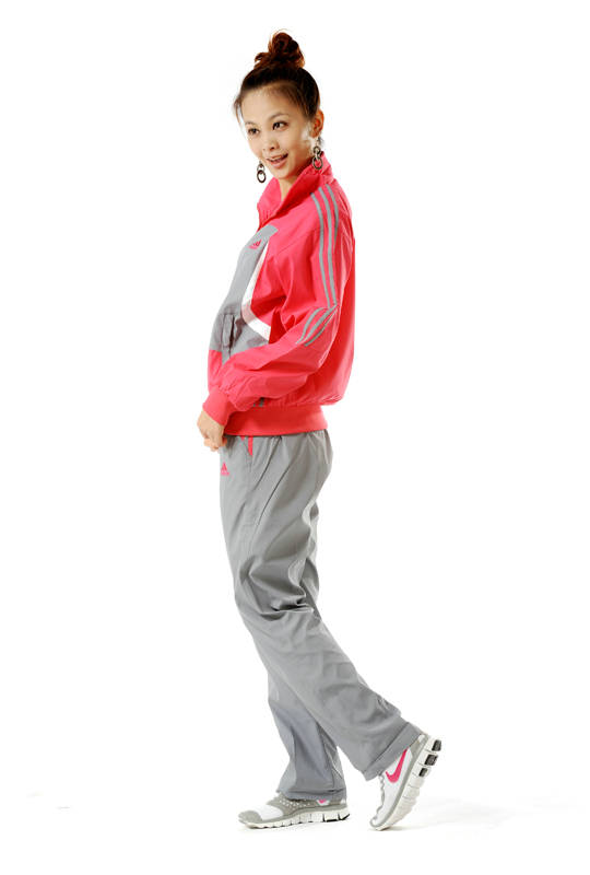 2012 Adidas tracksuit bun womens pink grey side