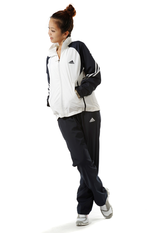 2012 Adidas tracksuit womens white black front pockets