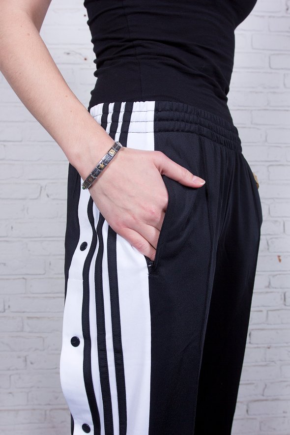 aaaaadidas-originals-adibreak-pant_590x885c.jpg