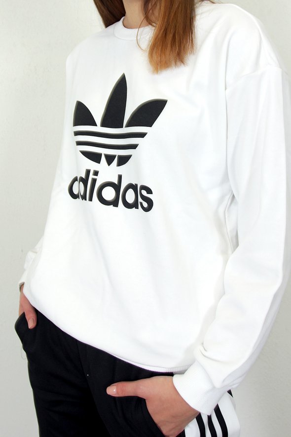 adidas-originals-trefoil-sweat_590x885c (1).jpg