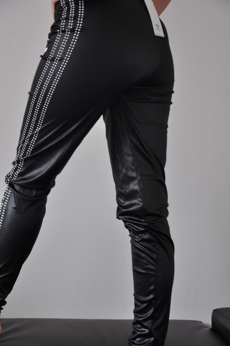 Adidas womans tight shiny black pants with white stripes small logo rear