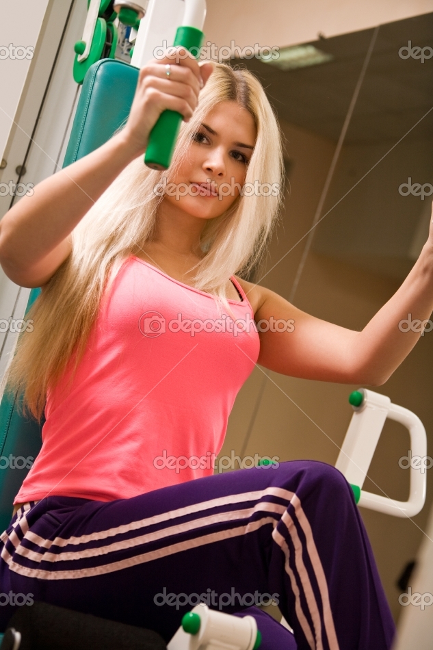 depositphotos 10185251 Young blonde In Gym