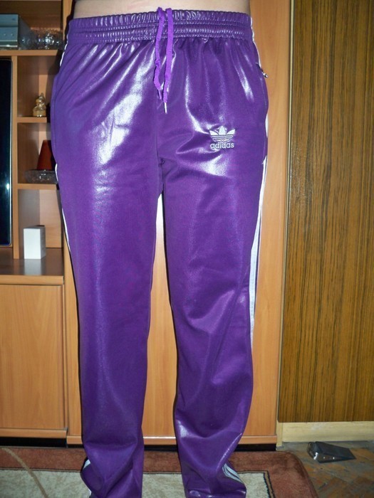 Girl in purple Chile pants