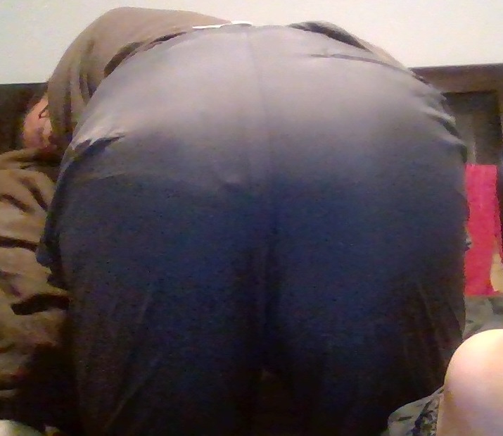 Look at my big nylon butt in my Gray Shirt and my Small Gray Athletic Works Nylon Pants 1