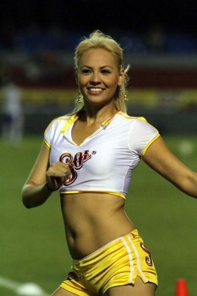 mexican soccer cheerleaders17