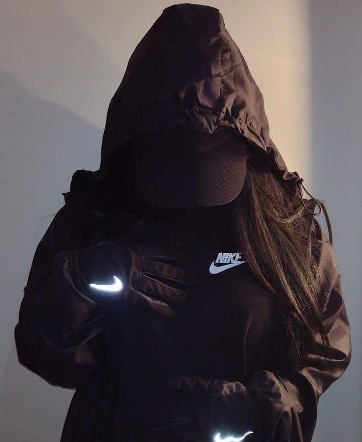 Nike hoodie hot sale girl tumblr