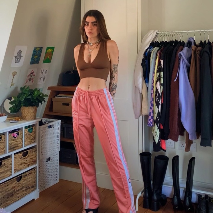 Pink adidas sale pants outfit