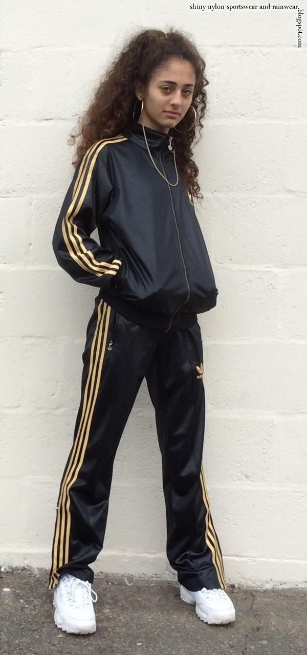 retro adidas chile 62 black gold jersey tracksuit womens.jpg Shiny Sports