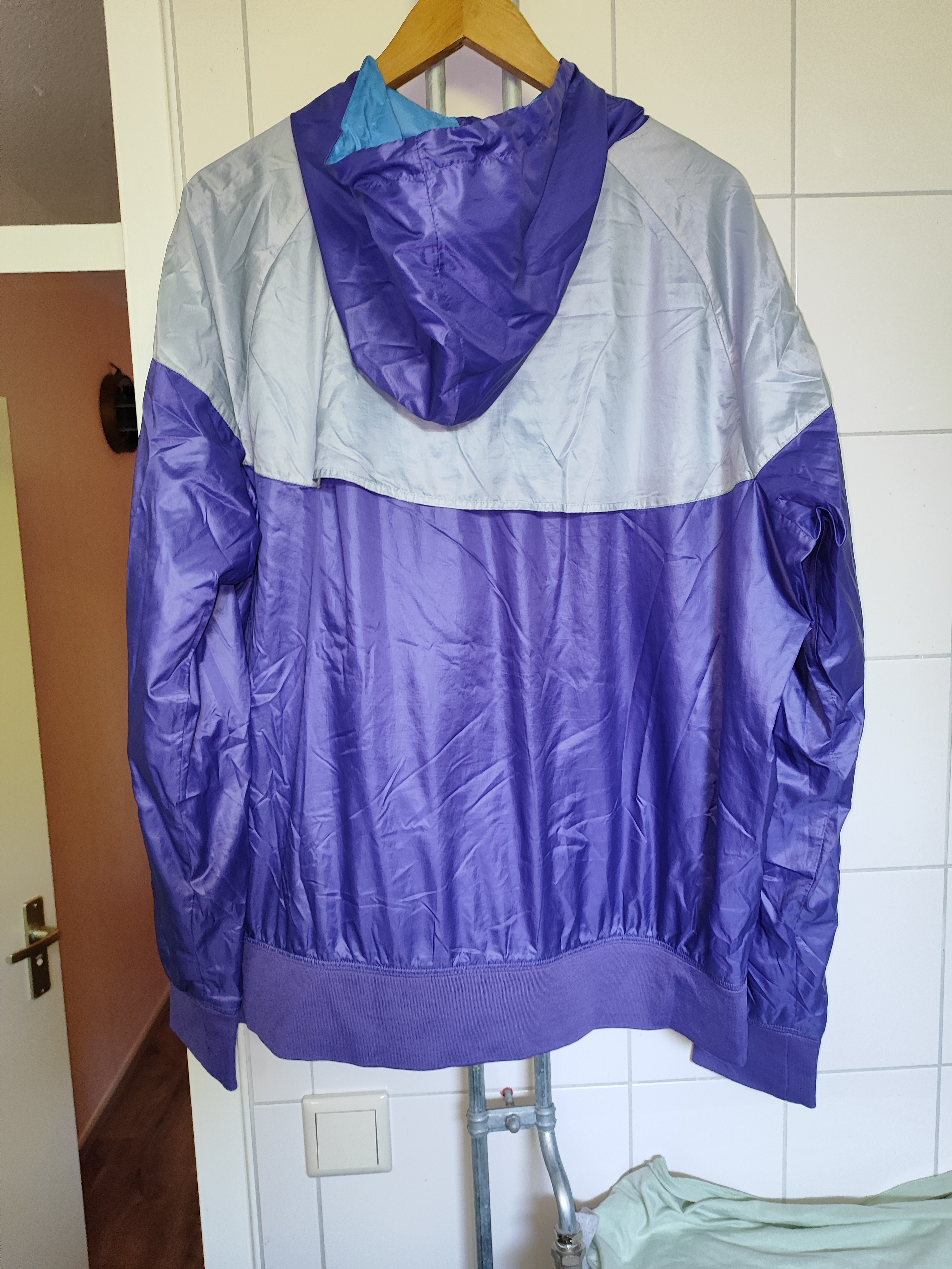 Shiny Nylon Nike Windrunner / Windbreaker Purple  - Gray - Light Blue.