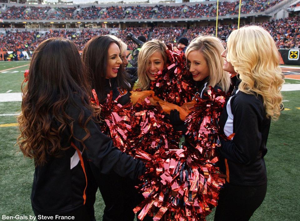 tempBen-Gal-Cheerleaders-PITatCIN-081--nfl_mezz_1280_1024.jpg